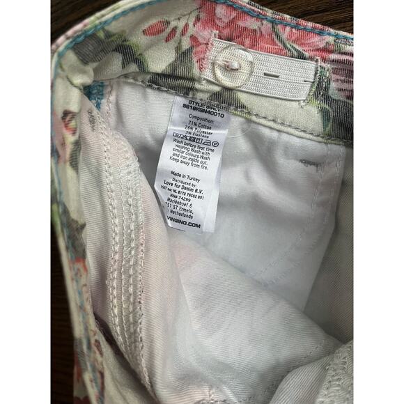 Vingino denim girls jeans Sz. 12 floral print - Picture 12 of 12